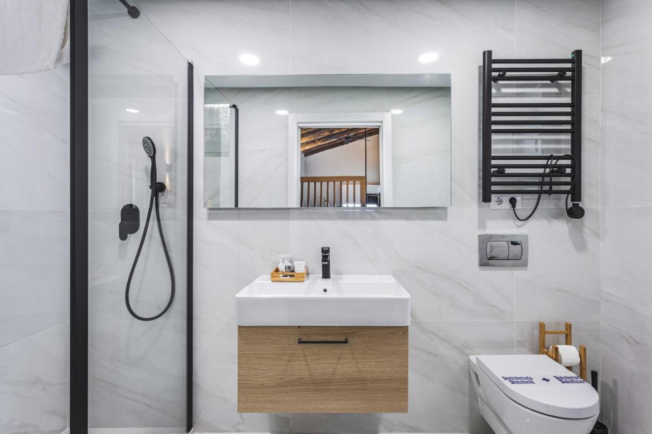 Apartamentos Caceres Central Suites Dış mekan fotoğraf