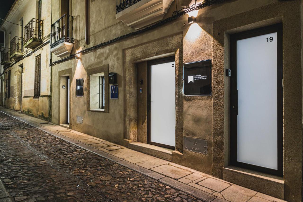 Apartamentos Caceres Central Suites Dış mekan fotoğraf